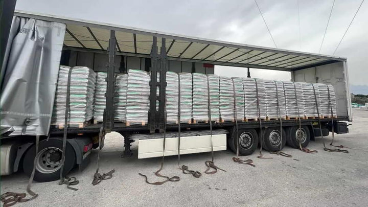 4 Camión con 24 palet de Burpellet SACOS DE 15 KG certificado